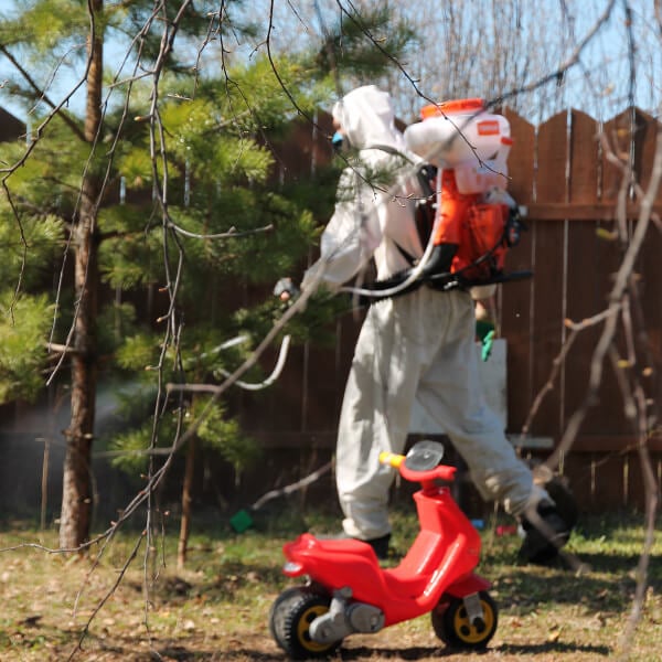 Обработка участка от клещей в Туле?